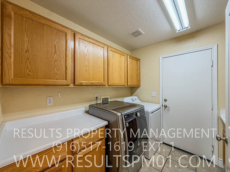 4891 Knightswood Way — Photo 7