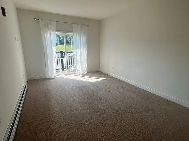 147 Bayberry Cir — Photo 13