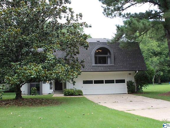 3rd image of 2101 Aftonbrae Dr SE