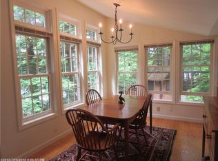 115 Woodlawn Ln, Winthrop, ME 04364