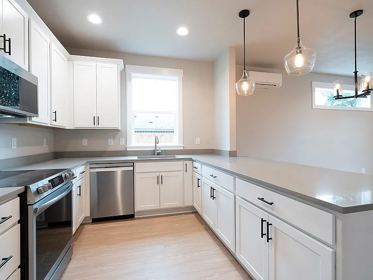 15893 SE Washington Ct — Photo 9