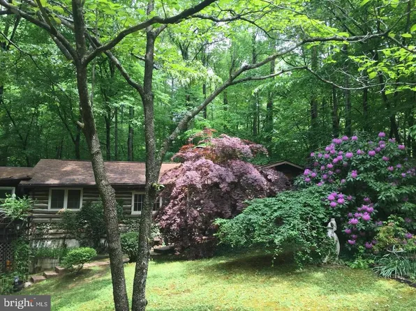 8379 Robert Pl, Manassas, VA 20112