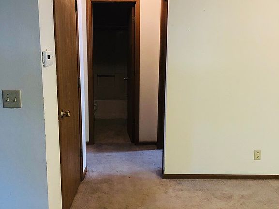 5th image of 613 W 12th St APT A