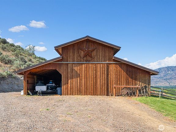 2nd image of 36 Rooster Flats