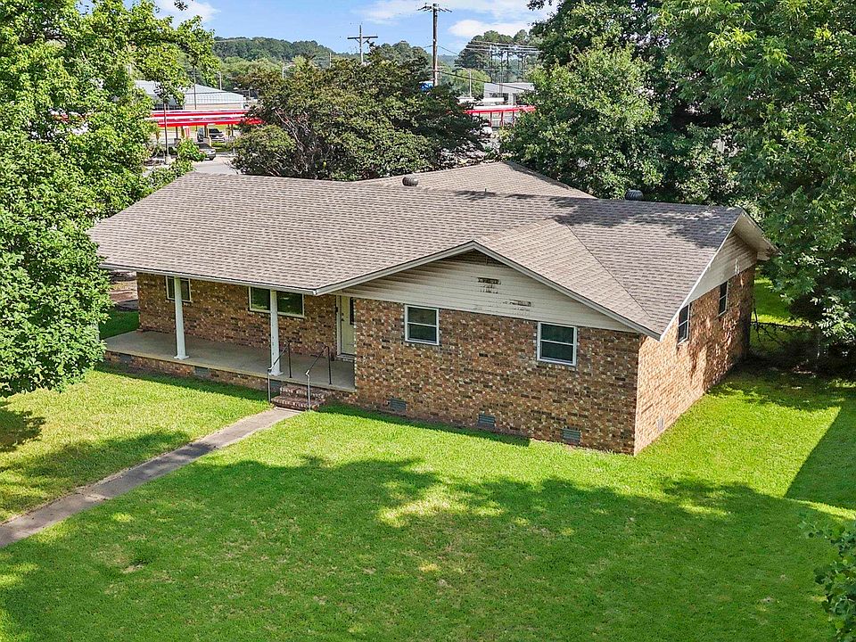 1st image of 76 Mohawk Dr