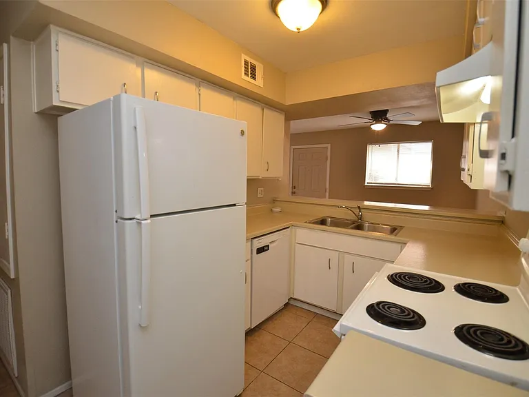 5993 Allday Dr #B — Photo 20