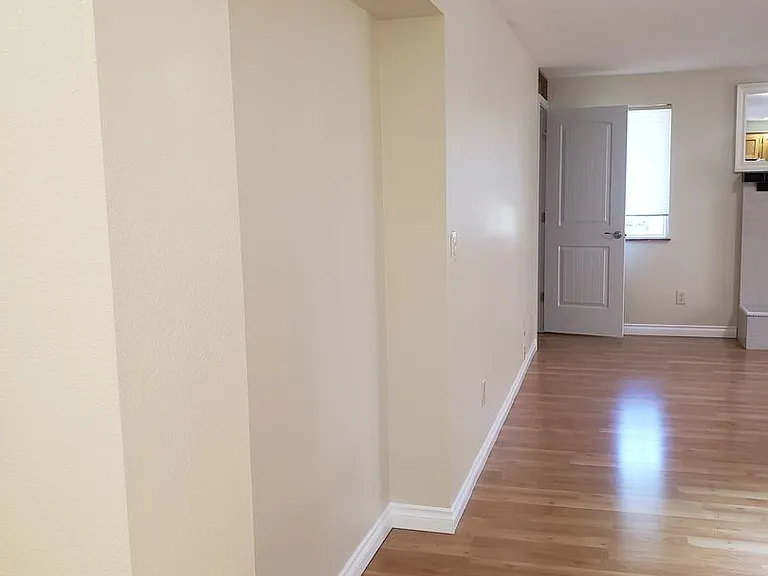 212 NE 175th Ave — Photo 6
