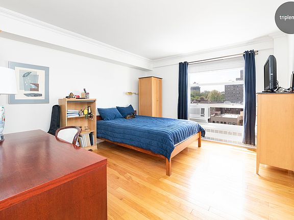 3rd image of 100 La Salle St APT 13G