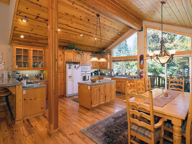 6605 McKinney Creek Rd — Photo 3