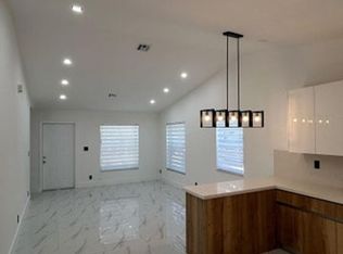 1230 NE 1st Ave, Fort Lauderdale, FL 33304