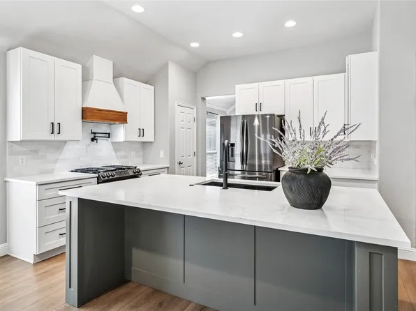 2808 Cascade Cove Dr, Little Elm, TX 75068