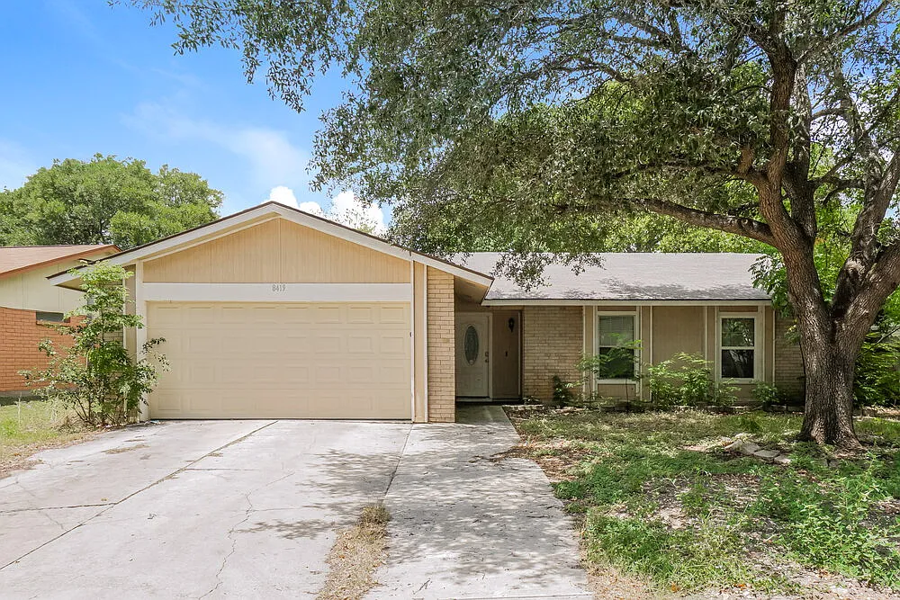 4 bed, 2.0 bath, 1452 sqft, $1,615 — Photo 1