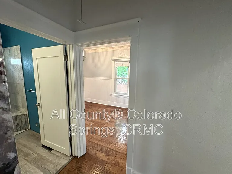 219 E Jefferson St — Photo 7