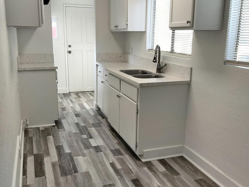 1st image of 400 W Nevada St