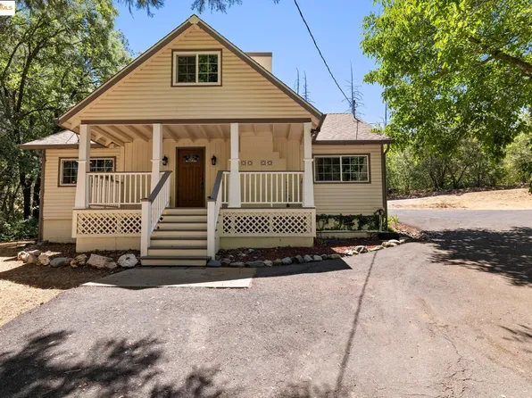 11785 Powderhouse St, Groveland, CA 95321