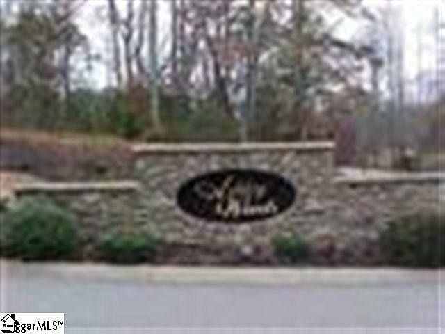2nd image of 128 Woodstone Dr