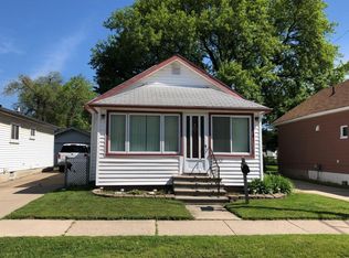 17483 Tennyson St, Roseville, MI 48066