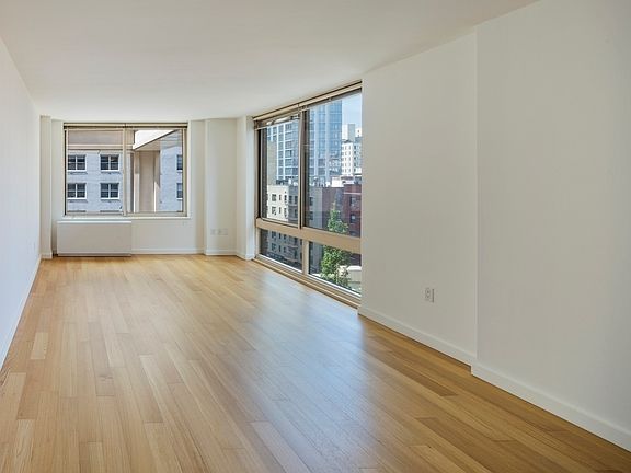 5th image of 260 W 54th St APT 31G