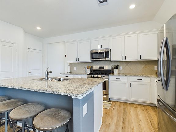 5th image of 9515 Vicksburg Rd