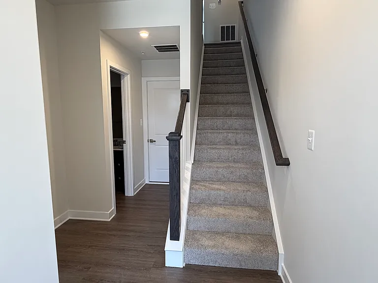 145 Spring Gate Ln — Photo 23