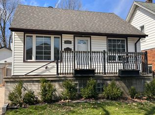 1227 Curry Ave, Windsor, ON N9B2A8