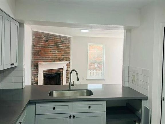 2nd image of 3132 Phoenix St APT B