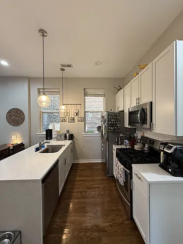 734 N Throop St #3R Photo 1