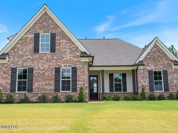 101 Garrett Dr, Batesville, MS 38606