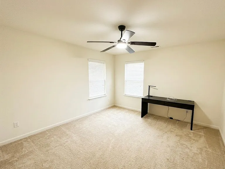 2128 Bellflower Way — Photo 13