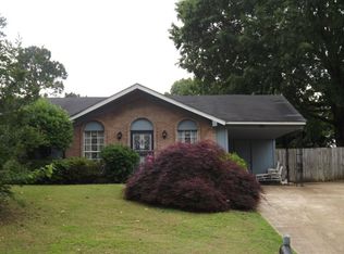 1131 Western Park Dr, Memphis, TN 38109