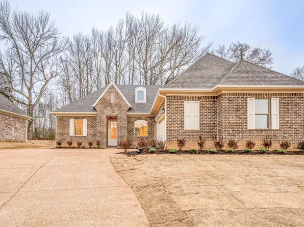 60 Betsy Valley Dr, Oakland, TN 38060