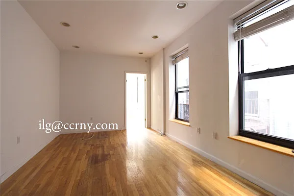 Rented by City Connections Realty | media 18