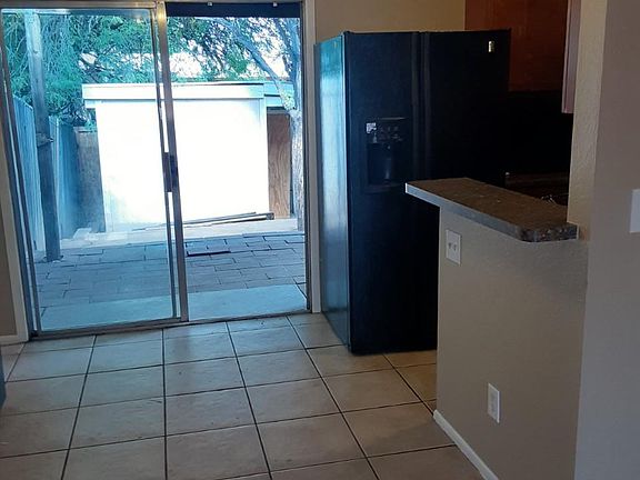 3rd image of 3371 S Placita Saltillo