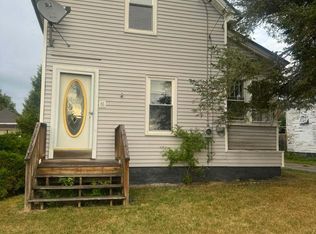 86 7th St, Old Town, ME 04468