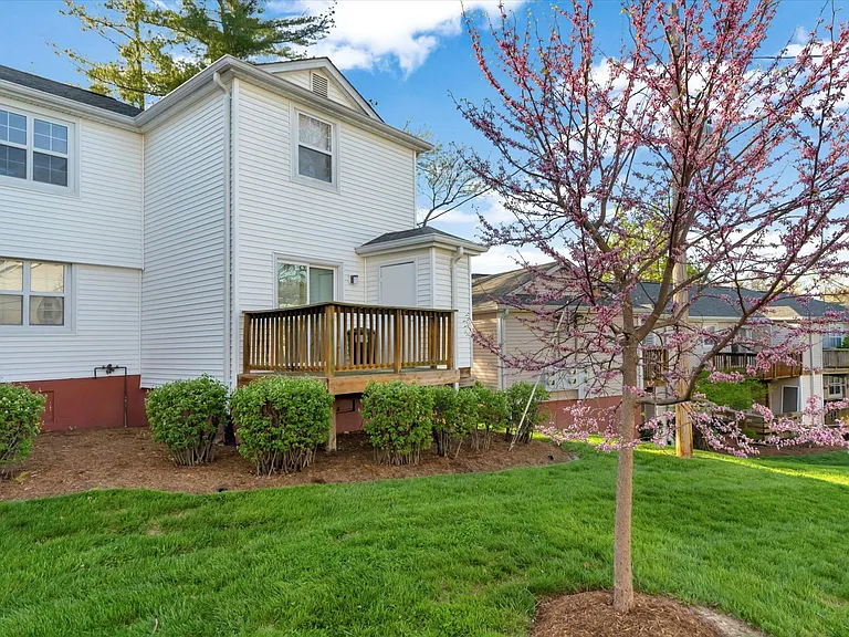 9083 W Swan Cir — Photo 13