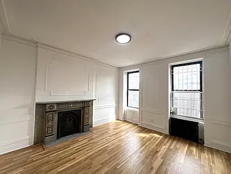 Rented by KNOCKKNOCK LLC