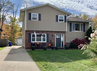 1045 Bryce Ave, Aurora, OH 44202