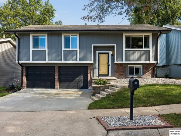 5803 S 136th St, Omaha, NE 68137