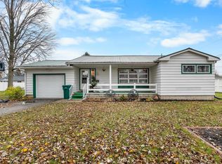 806 S Division St, Flora, IN 46929