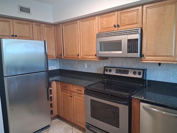 4th image of 505 NE 20 Avenue #217