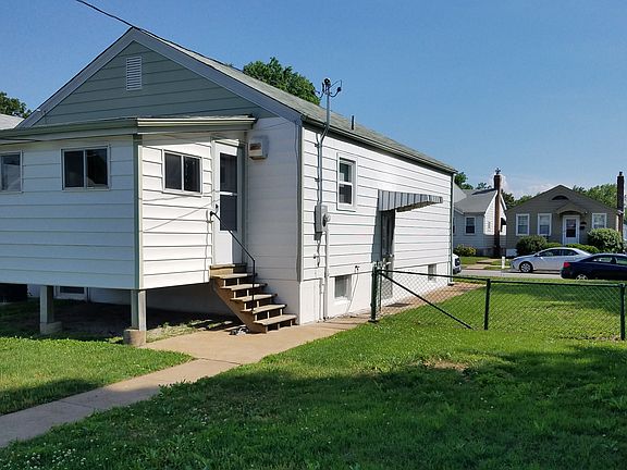 2nd image of 6037 Fyler Ave