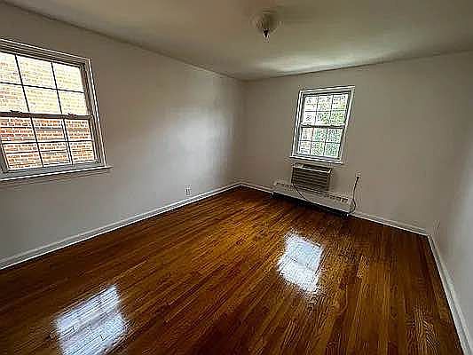 3rd image of 23-11 28th St #3