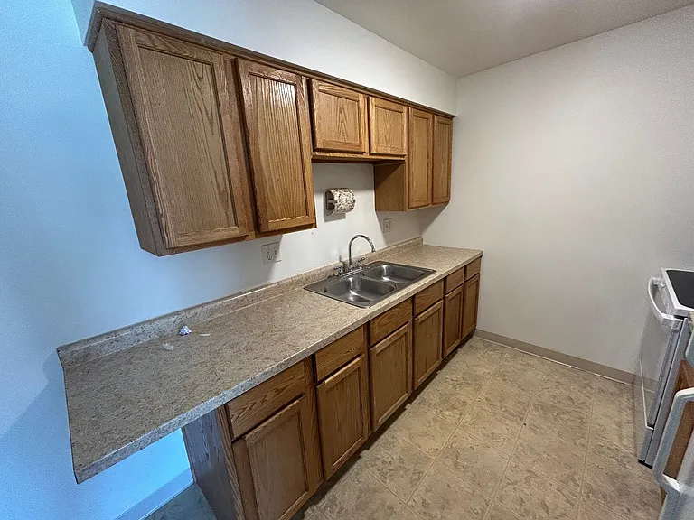 2320 Woodrow Ct — Photo 38