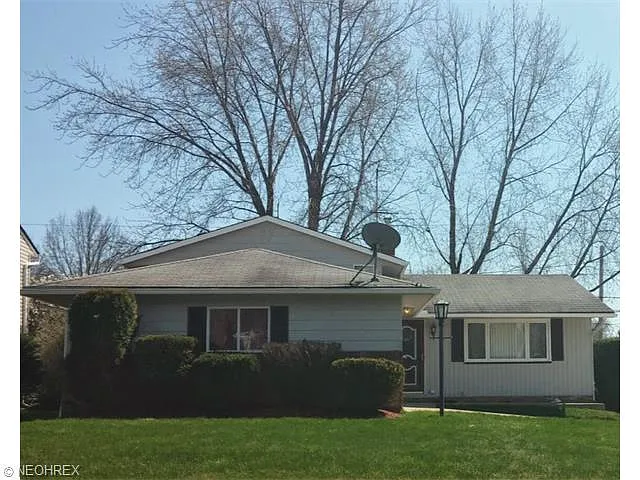 14602 Lisa Dr photo 1