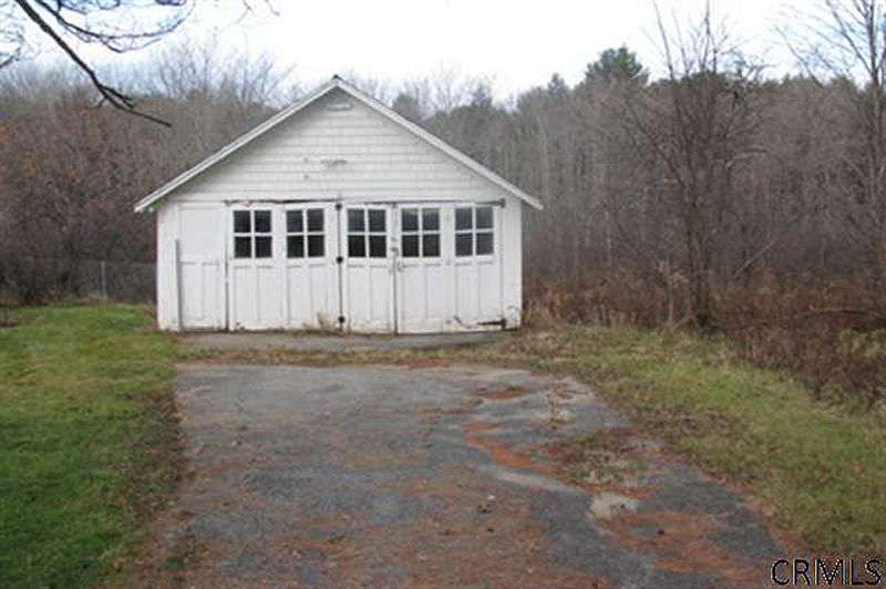 4th image of 808 BEECH RIDGE Road