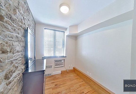 3rd image of 331 E 33rd St APT B1