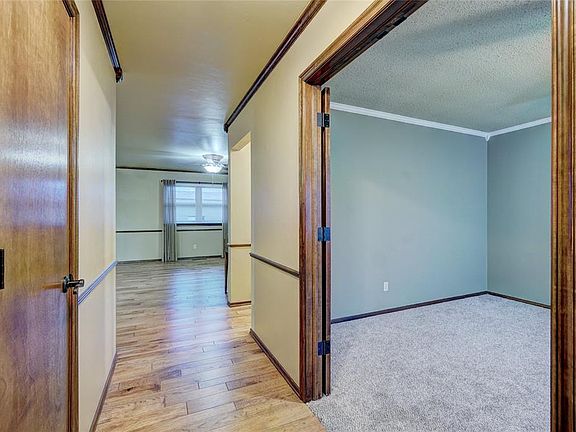 4th image of 1100 Queensboro Pl
