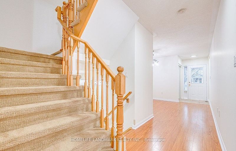 Oakville Townhouse for rent - 3 Bedrooms — photo 6