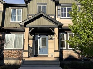 176 Desrochers Gate SW, Edmonton, AB T6W 3H8