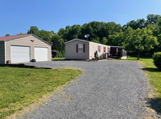 105 Hallies Rd, Covington, VA 24426